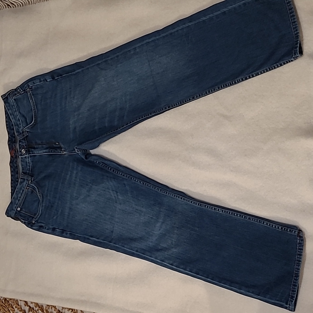 Tommy Bahama Classic Fit Medium Wash Jeans Size 35 x 30